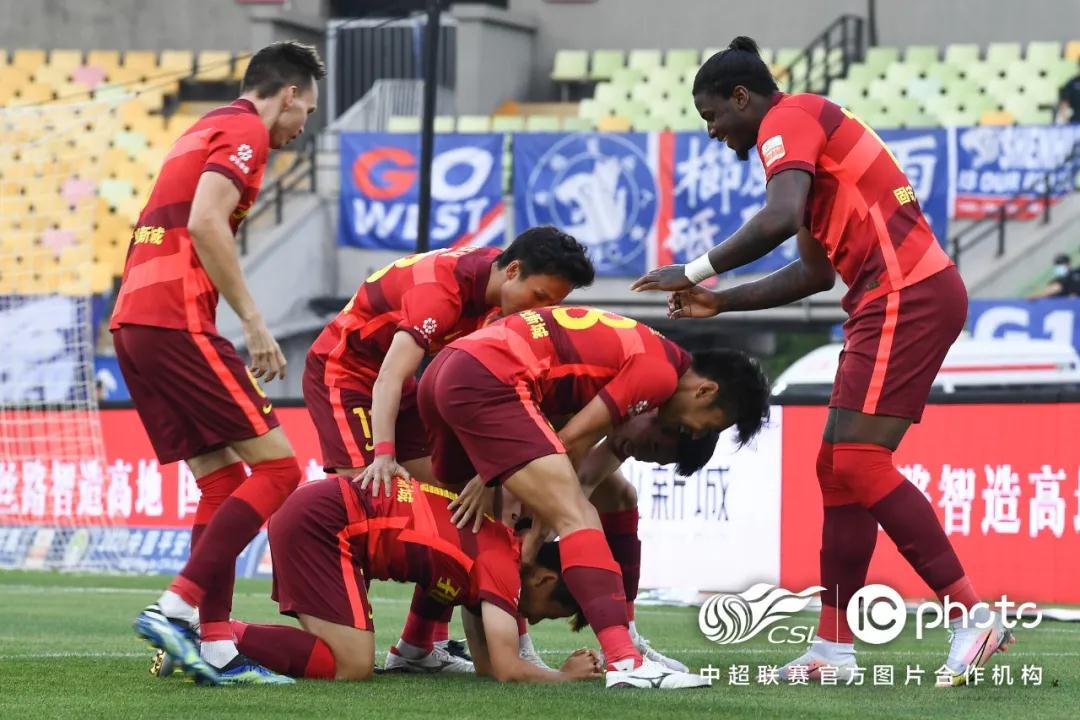 نهائي دوري أبطال أوروبا للسيداتذروة المنافسة النسائية في كرة القدم الأوروبية